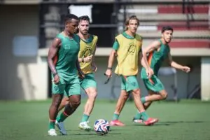 Fluminense tem último dia de treinos antes de duelo contra o Mamelodi; Veja imagens