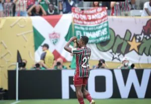 Arias analisa primeiro tempo abaixo do Fluminense, mas valoriza poder de reação