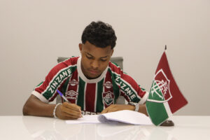 Joia vibra com renovação no Fluminense após marcar golaço; novo contrato até até 2028