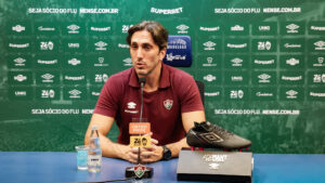 Zubeldía comenta sobre busca do Fluminense por reforços para 2026