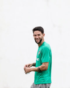 Em bate-papo, Jemmes explica pronúncia correta do nome, adaptação ao Fluminense e posição que prefere atuar