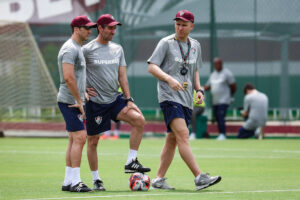 Quando Zubeldía volta? Auxiliar Maxi Cuberas comenta sobre situação do treinador