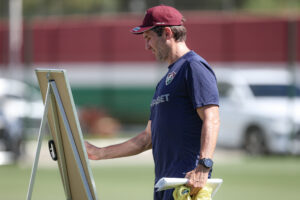 Saiba quem é Maxi Cuberas, que vai substituir Zubeldía no Fluminense