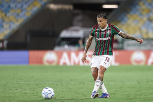 Arana liga alerta no Fluminense, expõe preocupação e cobra companheiros