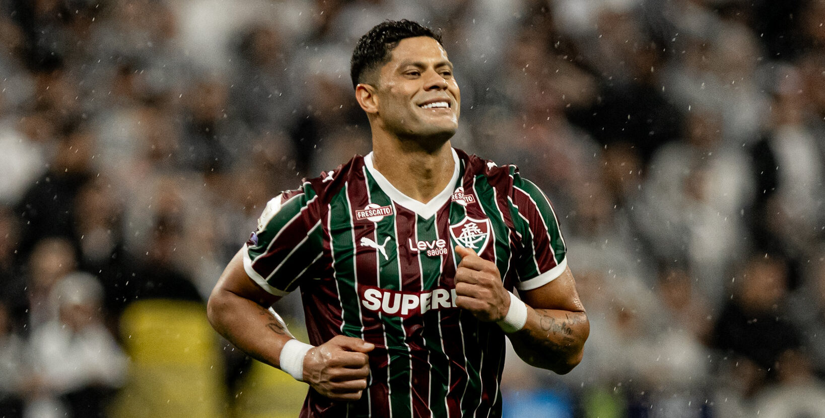 Site da Libertadores exalta Hulk e destaca transformação no Fluminense