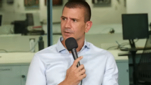 Douglas Ruas Governador RJ Maracan&atilde;